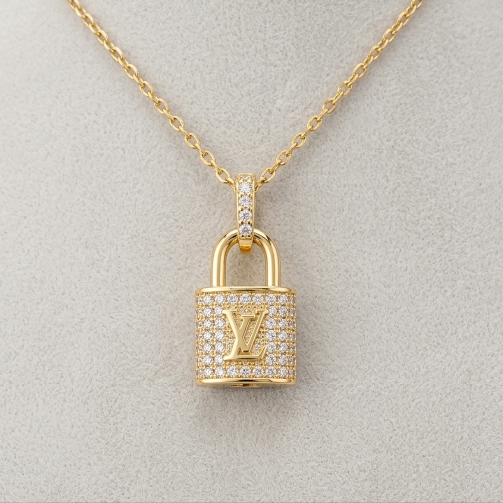 ✨Louis Vuitton✨ Authentic Gold Diamond LV Padlock w. Gold-Tone Necklace 🔓✨💖
